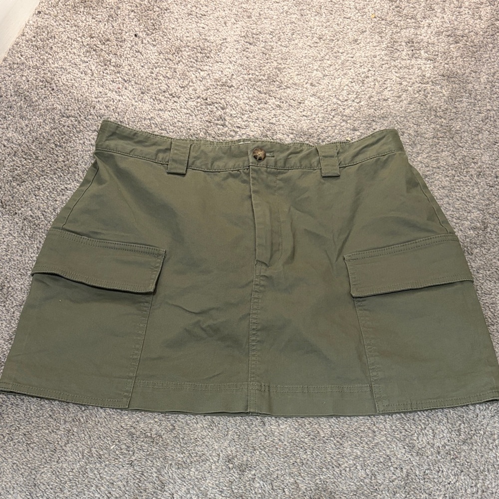 Abercrombie & Fitch Cargo high rise Mini skirt